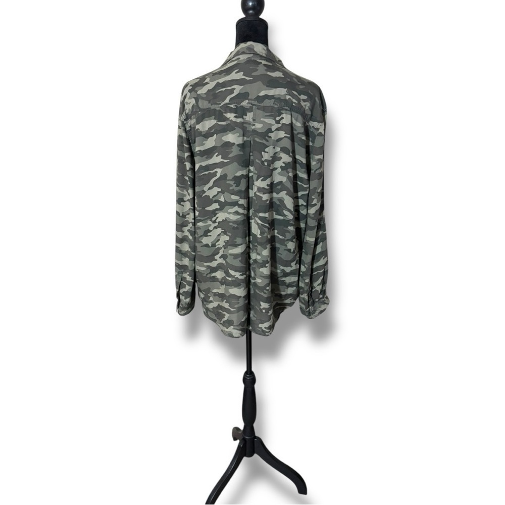 Beach Lunch Lounge Stylish Green Camouflage Long Sleeve Button Down Shirt - Picture 7 of 16